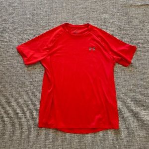 Men’s under armour dri fit short sleeve top